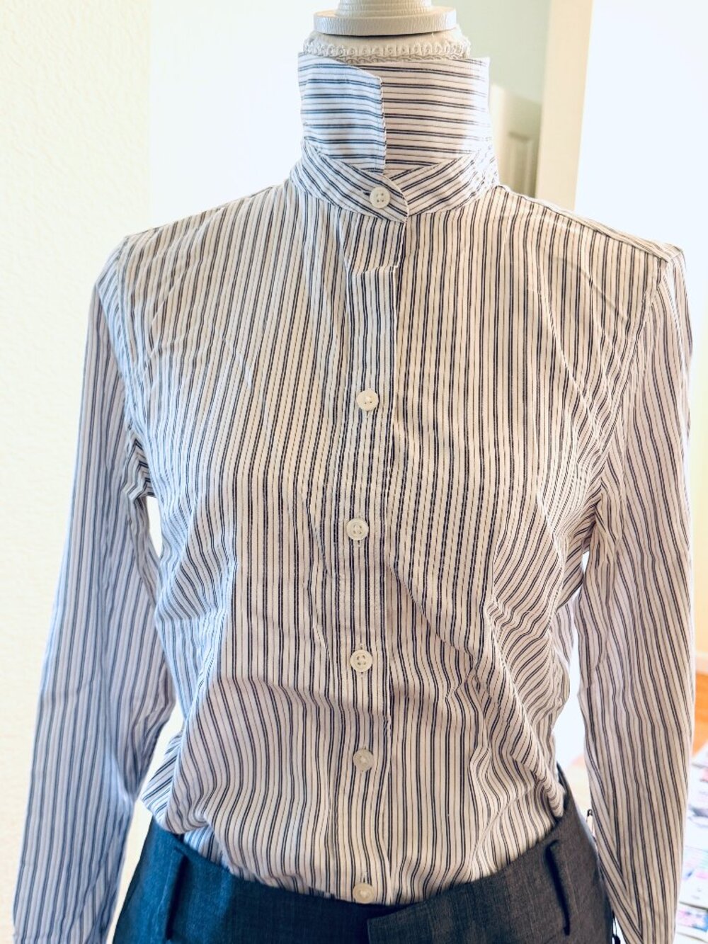 Classic Banana Republic "Non-Iron Fitted" button-down shirt